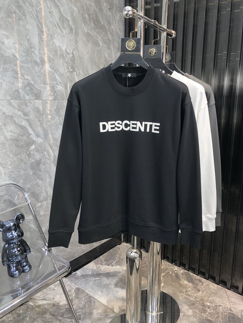 Descente Hoodies